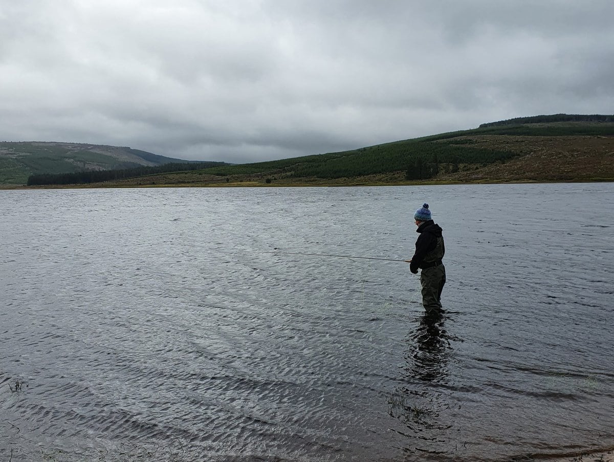 Angeln in Schottland Wathose und Gummistiefel mitnehmen