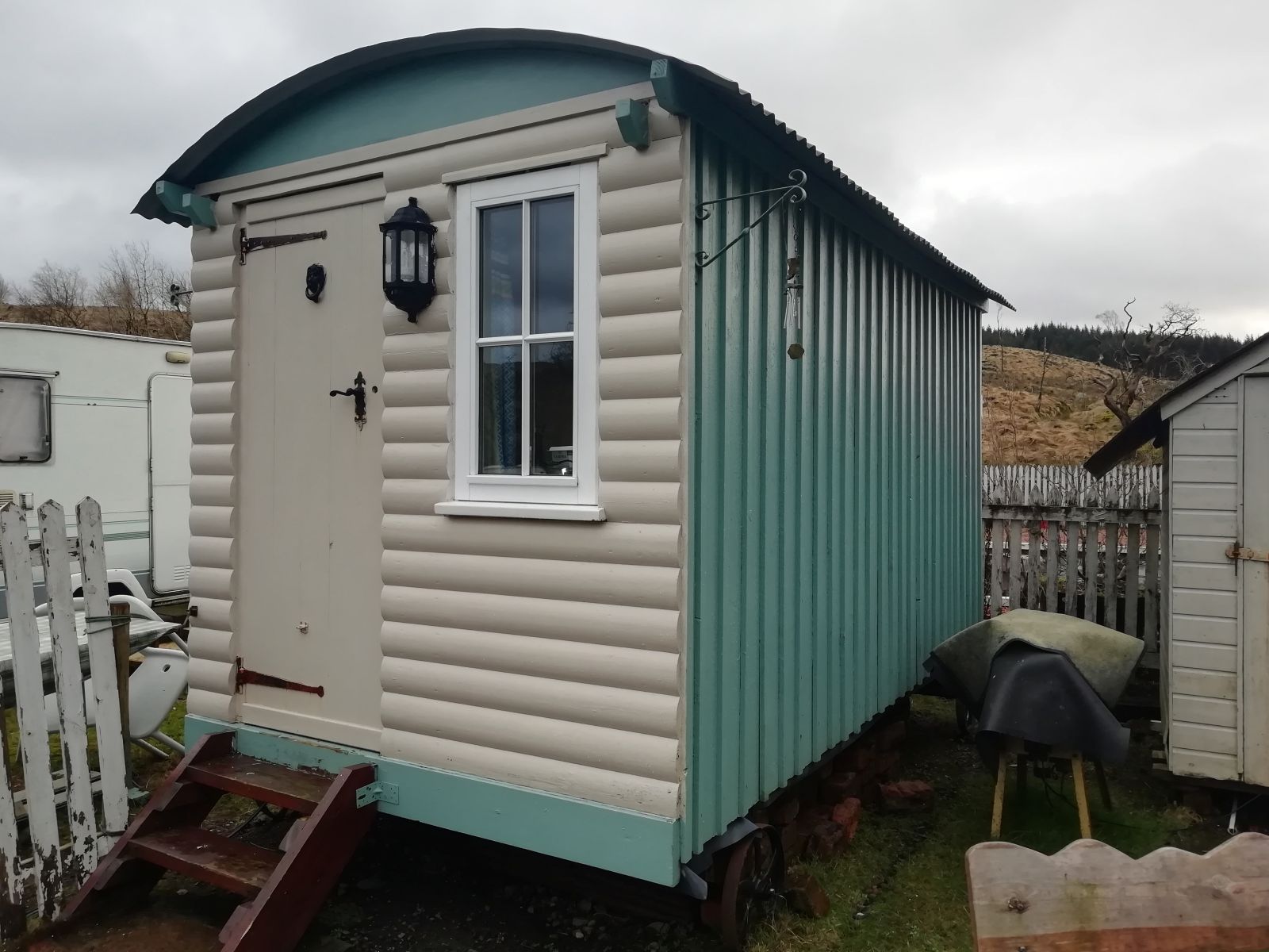 Ungewöhnliche Unterkunft in Schottland: Ein Bauwagen