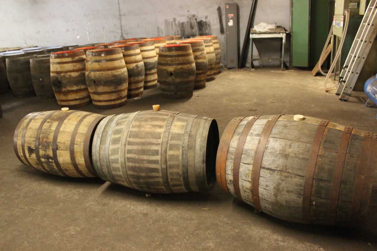 Fässer zur Whiskylagerung