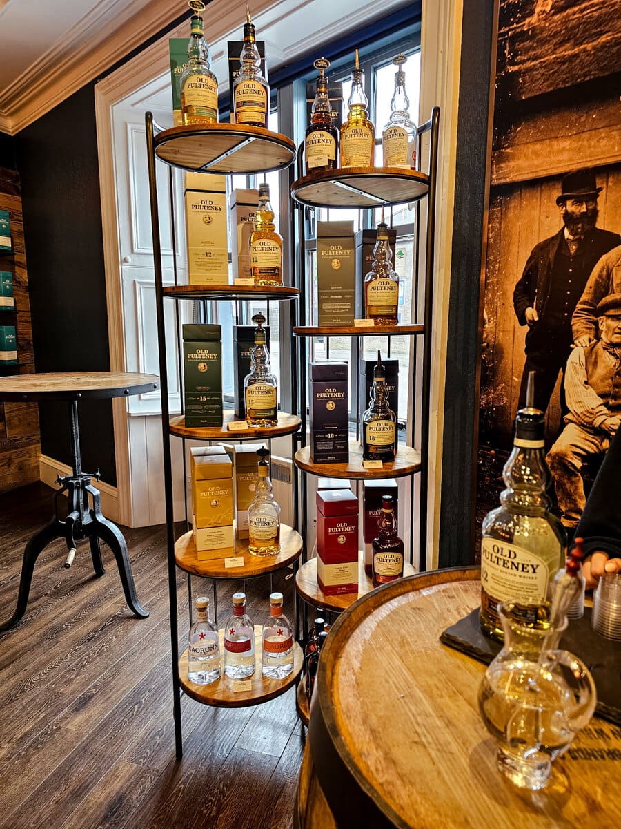 Porbierstand im Besucherzentrum von Old Pulteney
