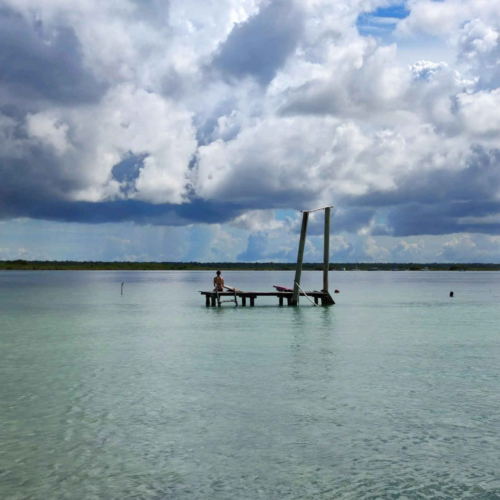 Bacalar Balneareo Ejidal mit wenig Menschen zum Entspannen