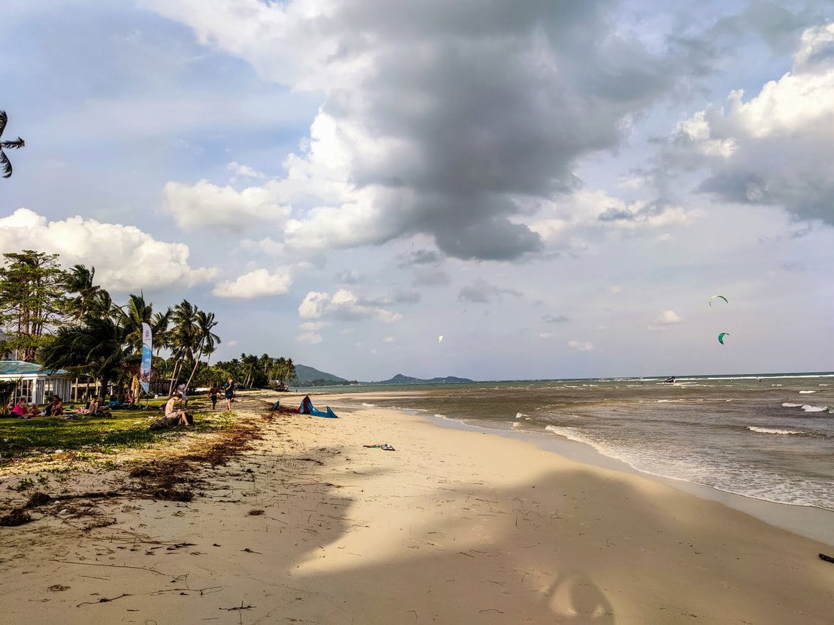 Kite surfen auf Koh Samui am Nahai Beach
