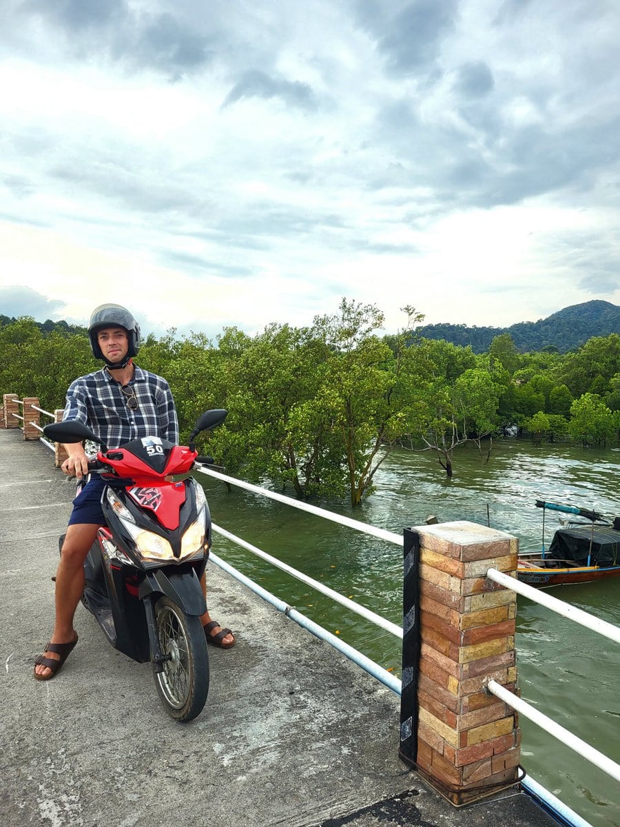 Roller fahren auf Koh Phayam