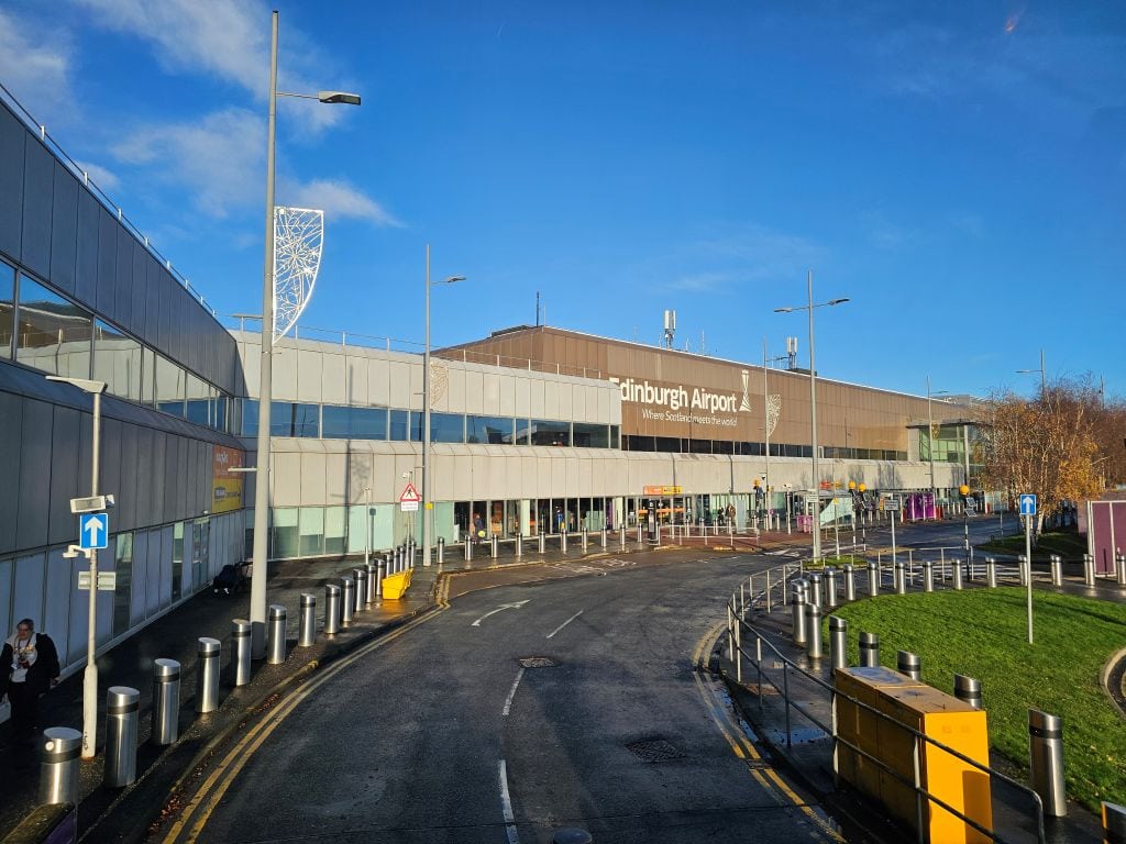Der Flughafen von Edinburgh