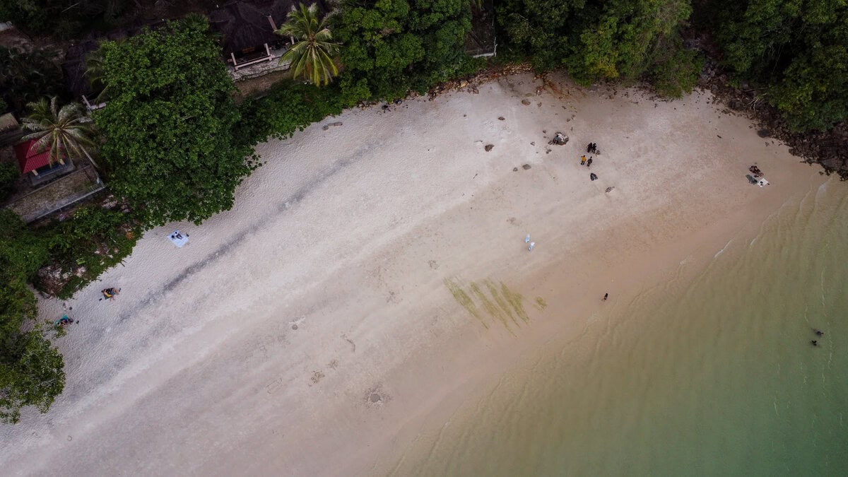 Geheime Bucht zum Baden auf Langkawi
