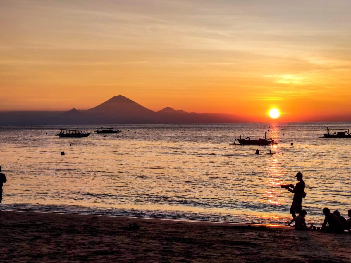 Sonnenuntergang am Malimbu Beach und Pantai Nipah