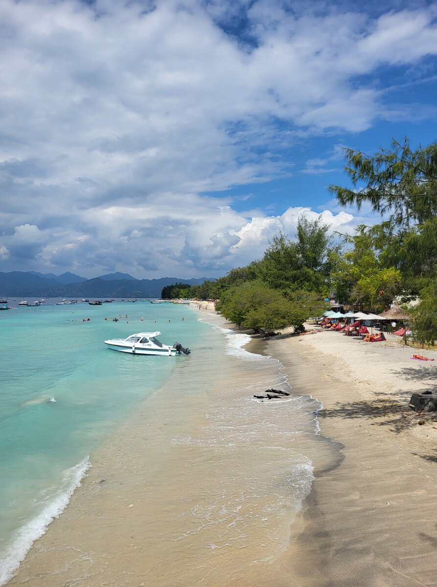 Strand an der Ostküste von Gili Trawangan