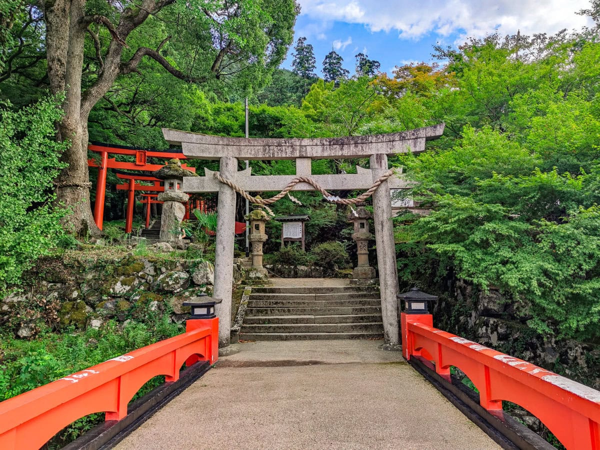 Tori Eingang bei Izushi Castle