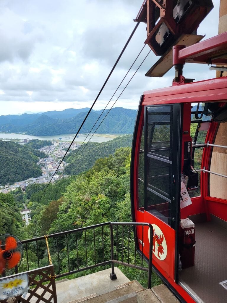 Seilbahn auf den Berg Daishi in Kinosaki