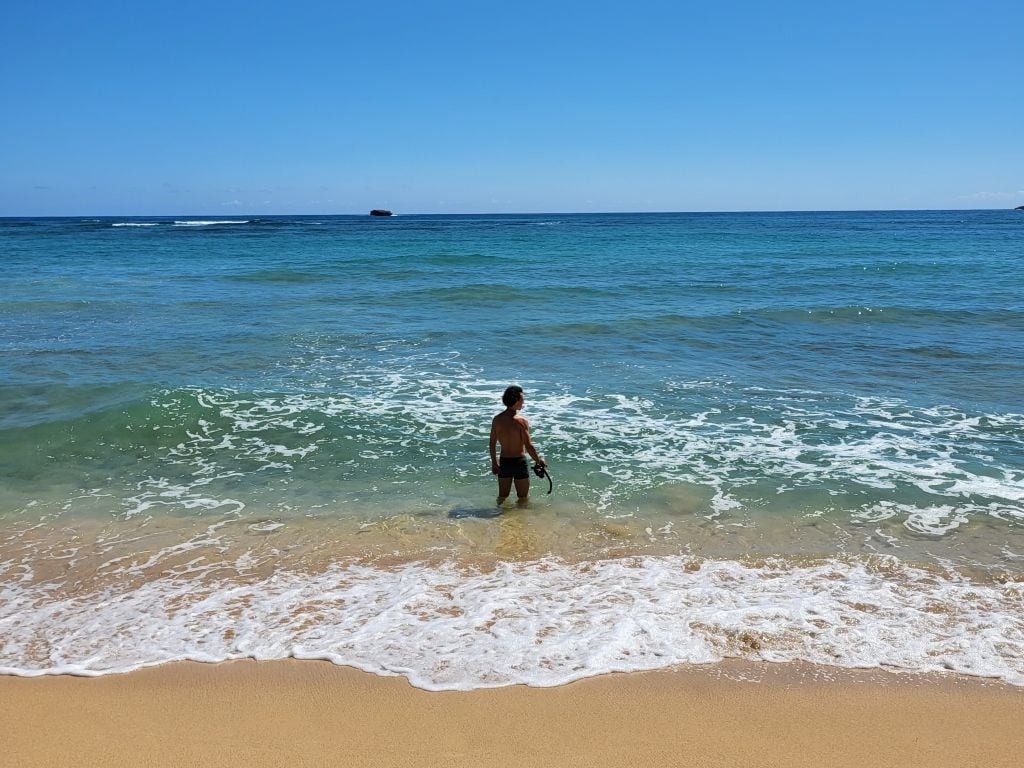 Baden am Maleakahana Strand auf Oahu
