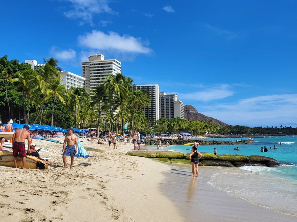 Honolulu Strand: Der Sans Sauci Beach ist ein echter Insidertipp mit guten Unterkünften in der Nähe