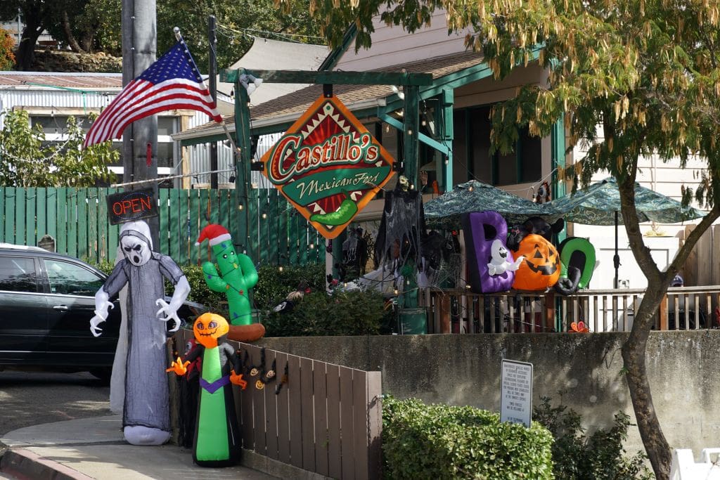 Halloween Deko in Mariposa, USA