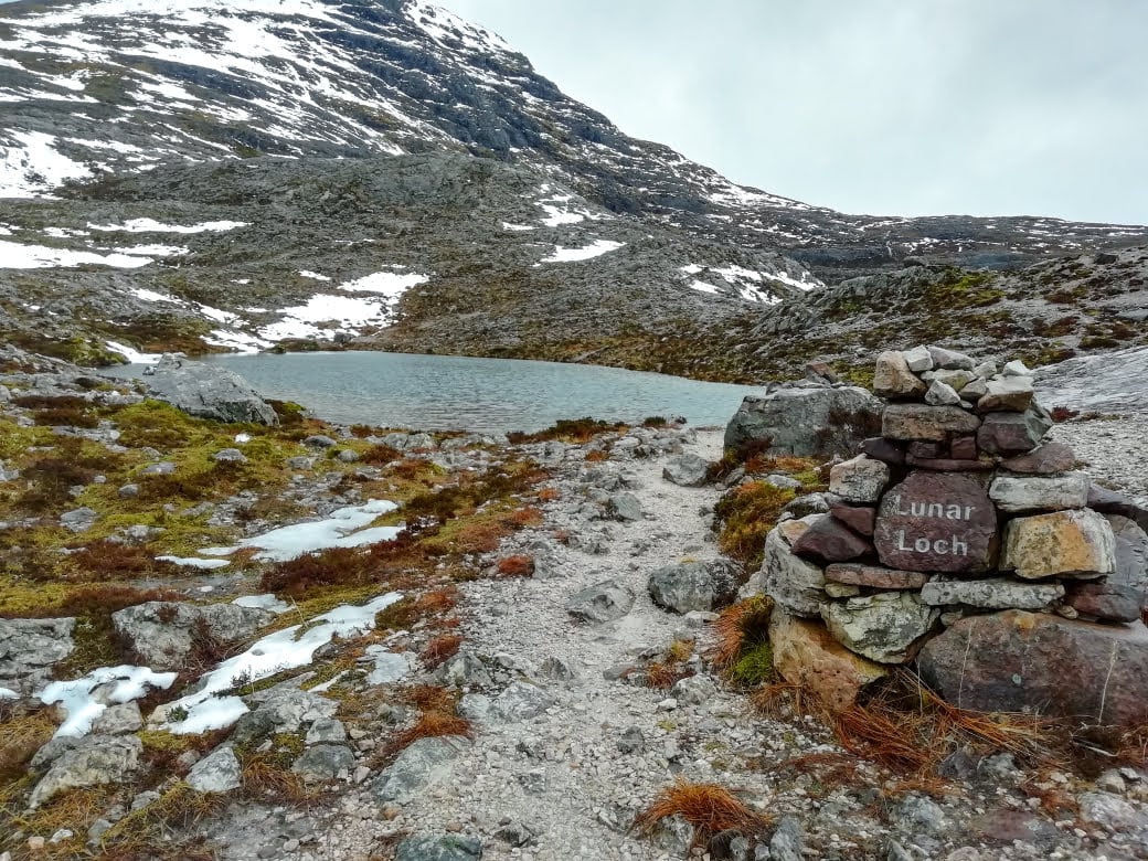Lunar Loch auf dem Beinn Eighe in Schottlands Highlands