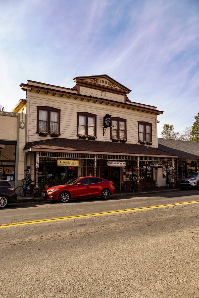 Hotel in Mariposa