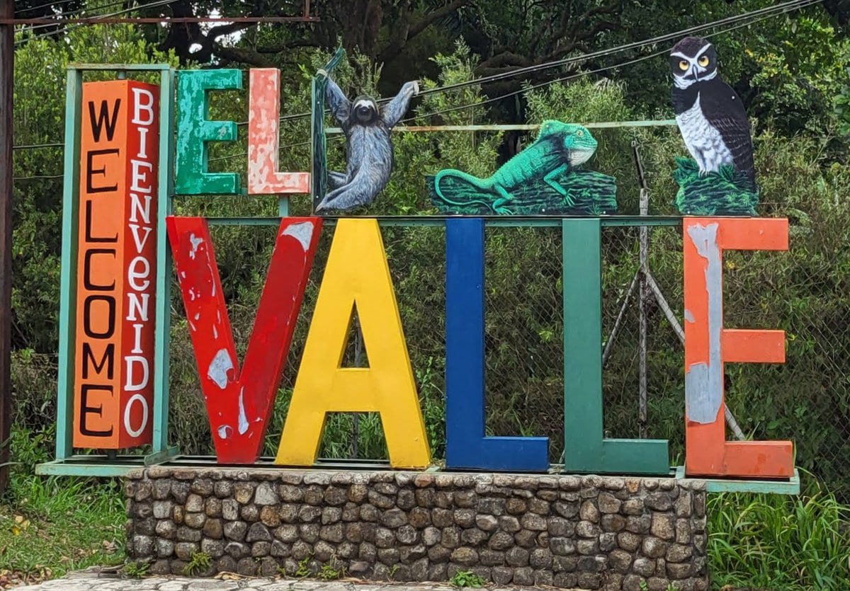 El Valle de Anton Schild