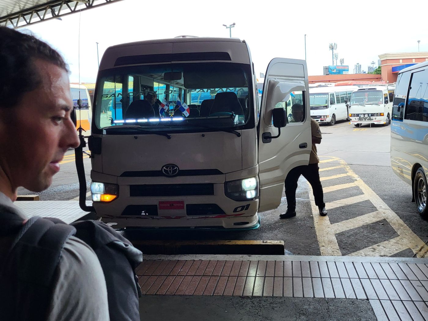 Kleinbus von Panama City nach Playa Coronado
