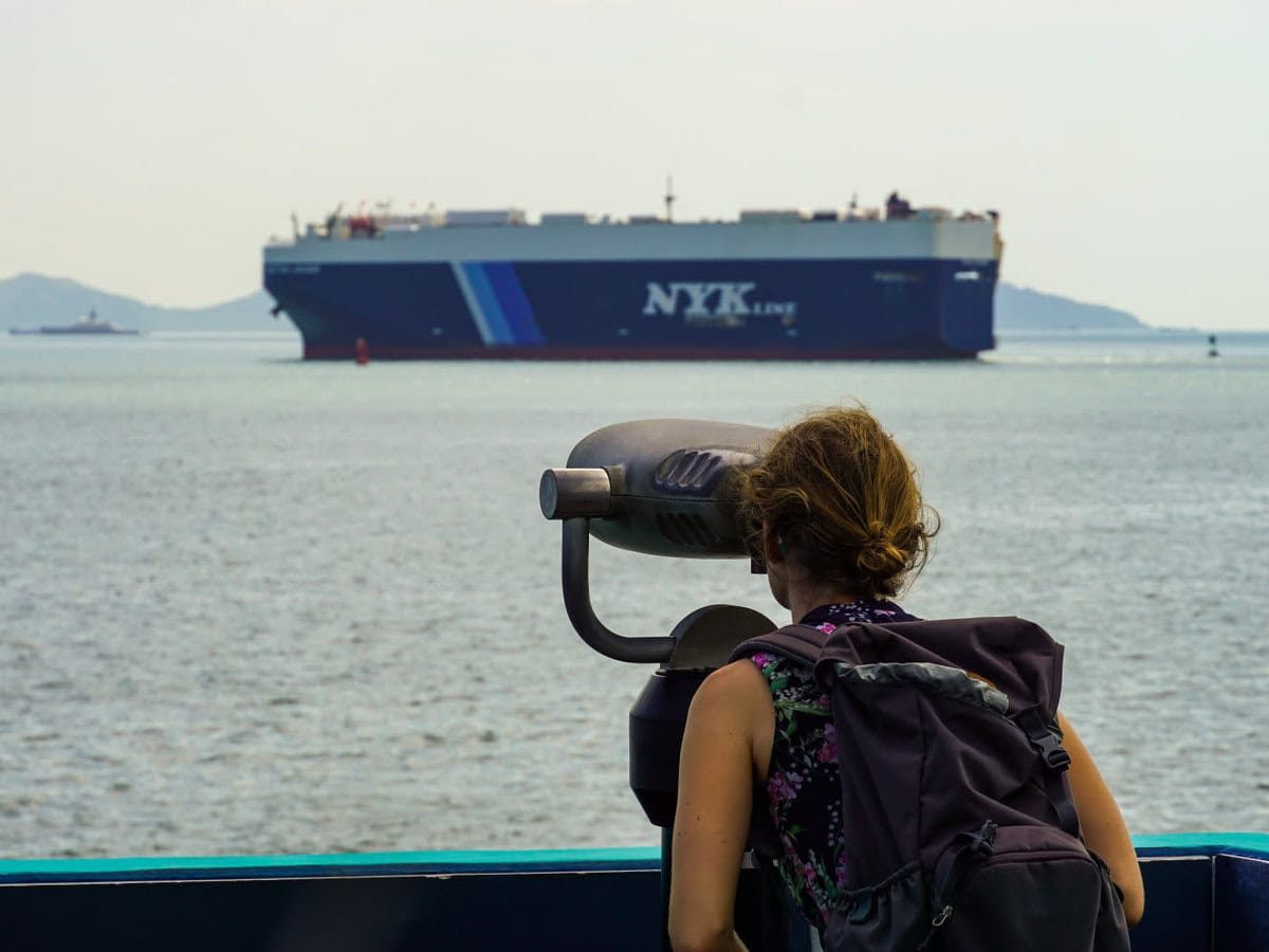 Panama City Schiffe beobachten vom Amador Causeway