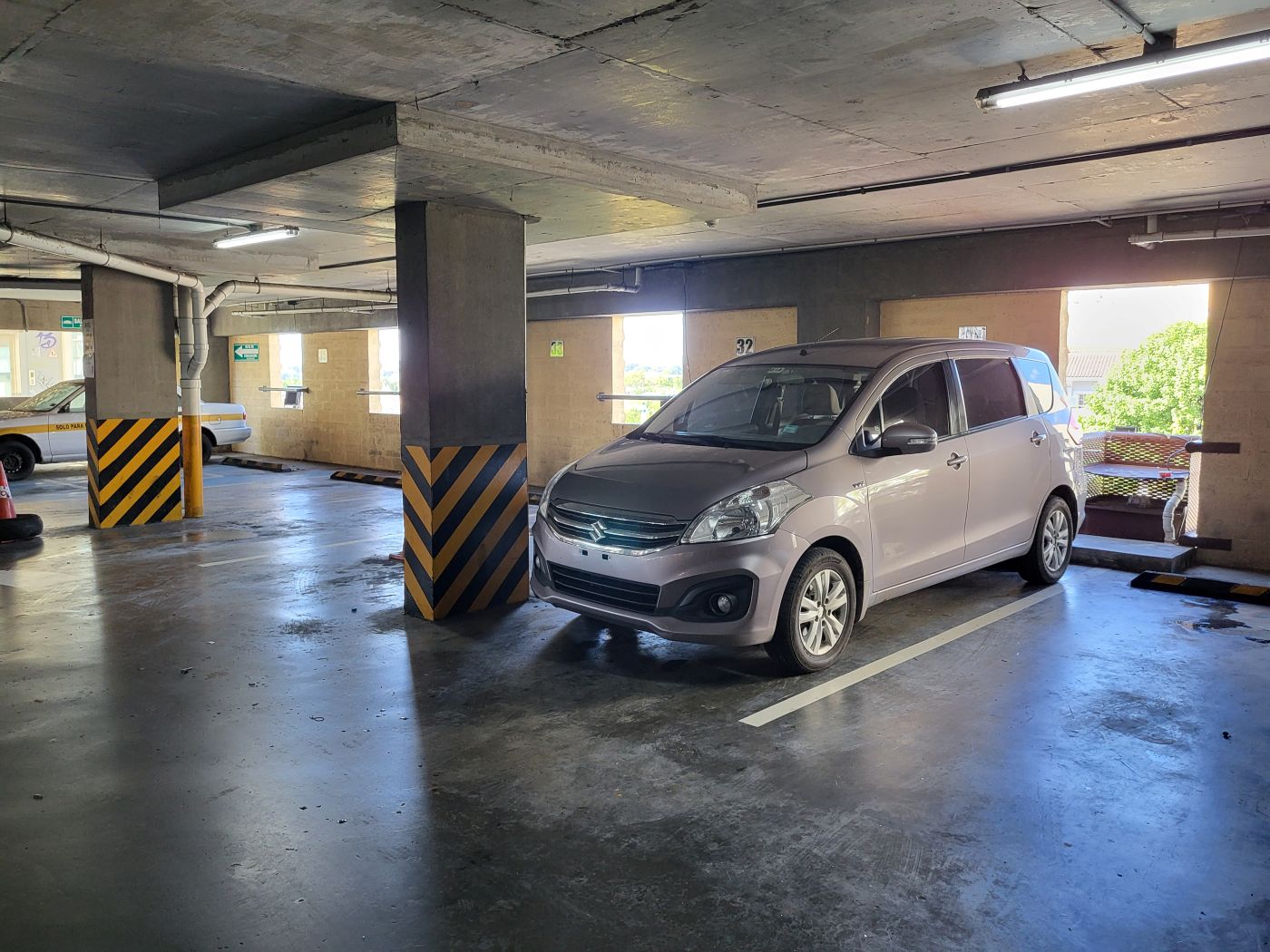 Parken im Parkhaus in Panama City