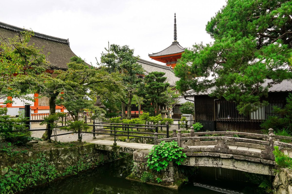Geheimtipp am Kyomizudera Tempel in Kyoto: Die Nebenanlagen des Tempels