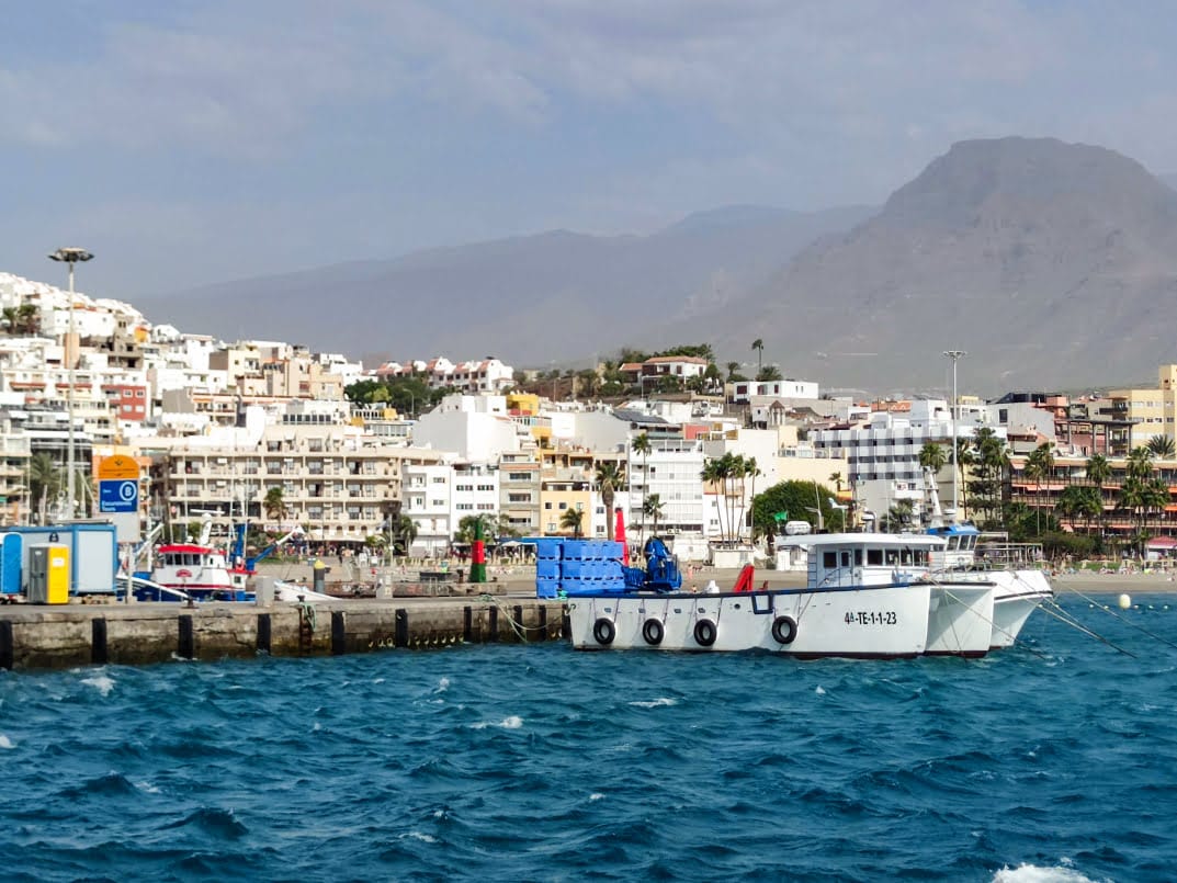 Hafen von Teneriffa vor der Abfahrt nach La Gomera mit der Fähre
