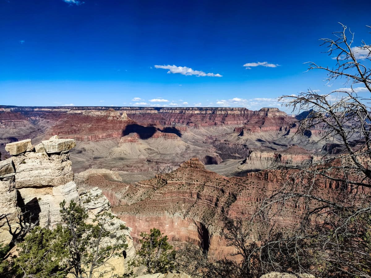 Wie viel Zeit sollte man für den Besuch am Grand Canyon einplanen: mindestens 4 Stunden, besser mehrere Tage.