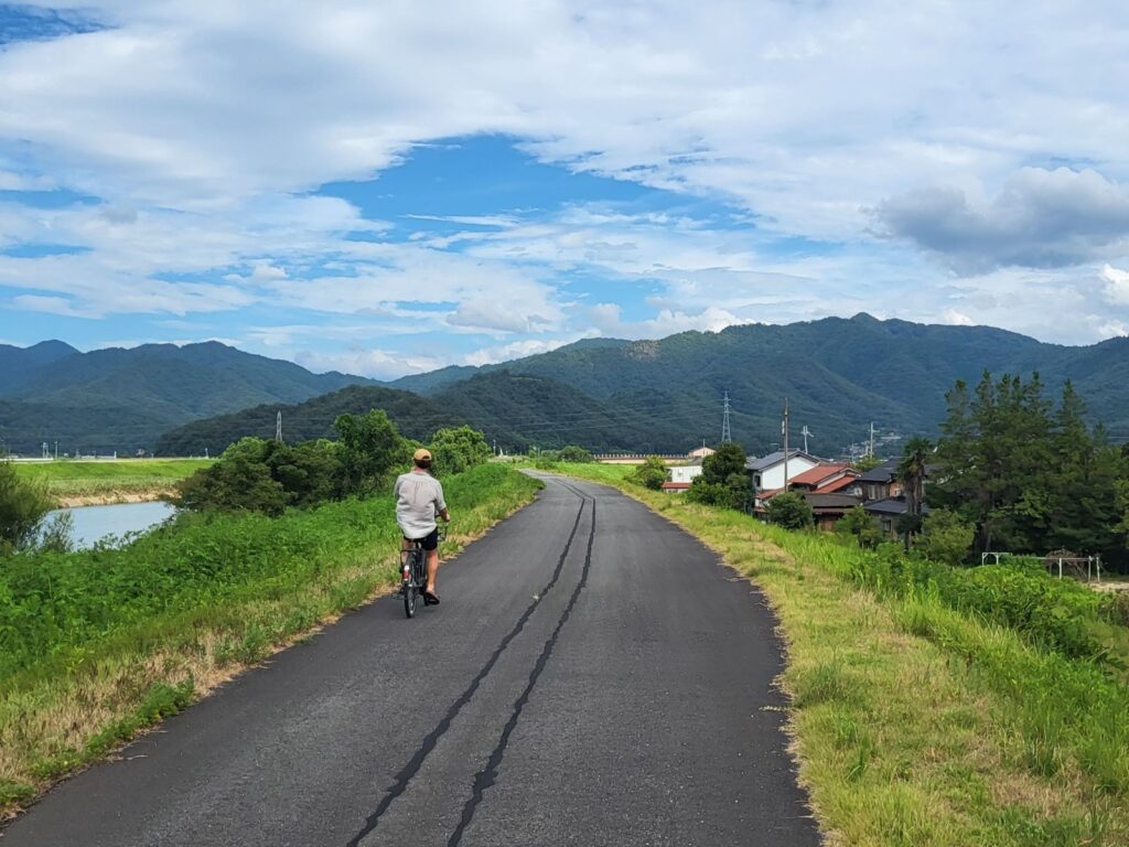 Radfahren in der Natur von Toyooka in Japan