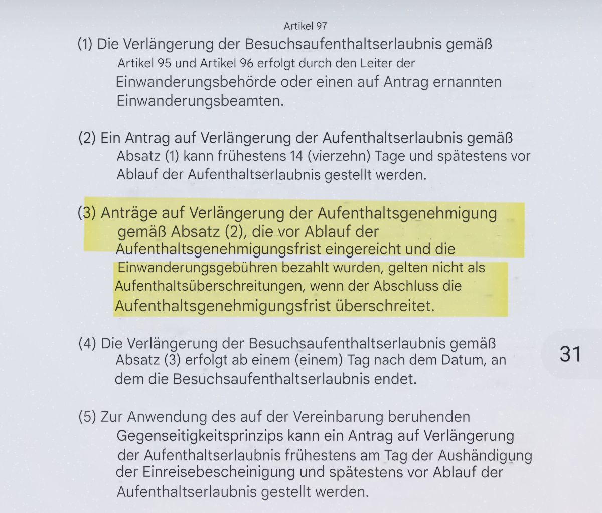 Es ist in Indonesien kein Overstay des Visa on Arrival, wenn man die Verlängerung beantragt und die Gebühr bezahlt hat