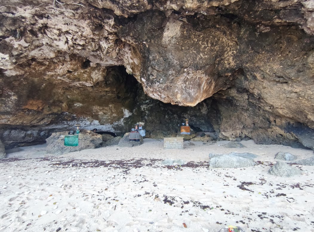 Bali Höhlentempel am Pantai Greenbowl