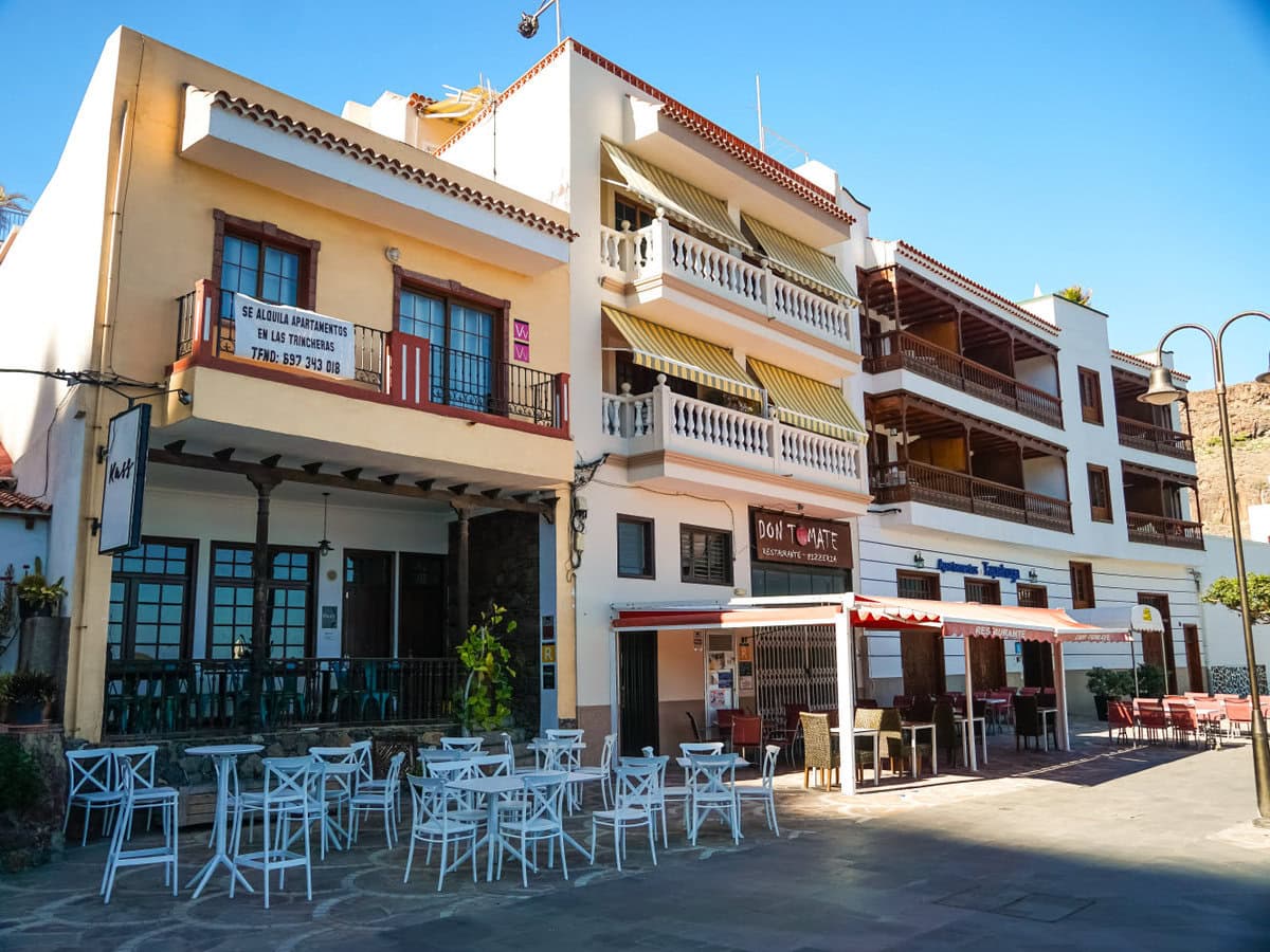 Restaurants in Playa Santiago an der Strandpromenade