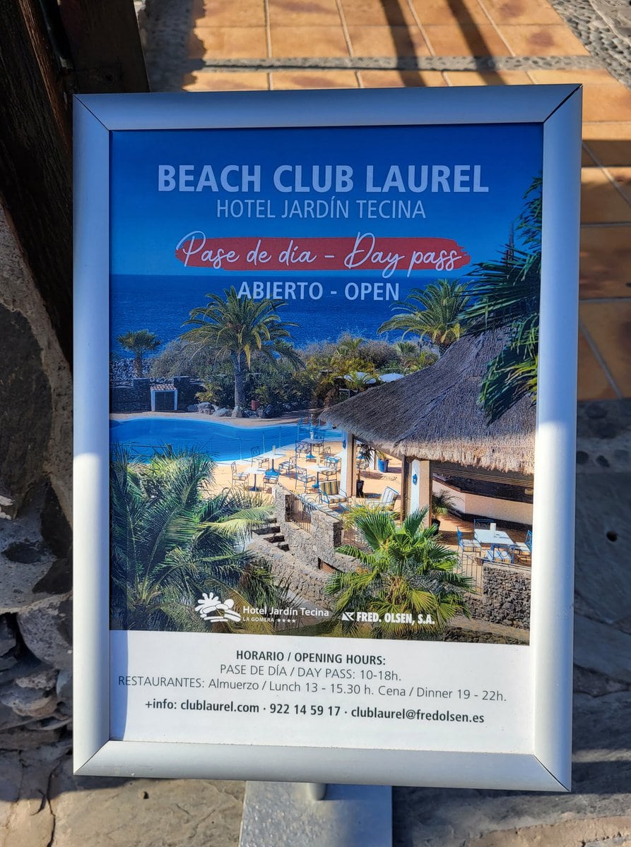Tagespass für den Beach Clu Laurel im Hotel Tecina
in Playa Santiago