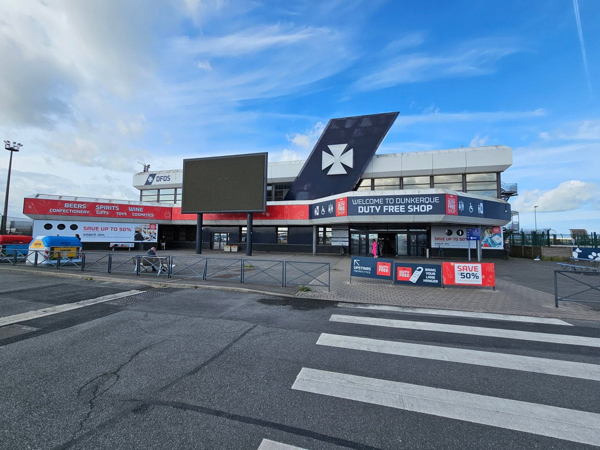 Duty Free Shop am Hafen Dünkirchen von DFDS nach Dover