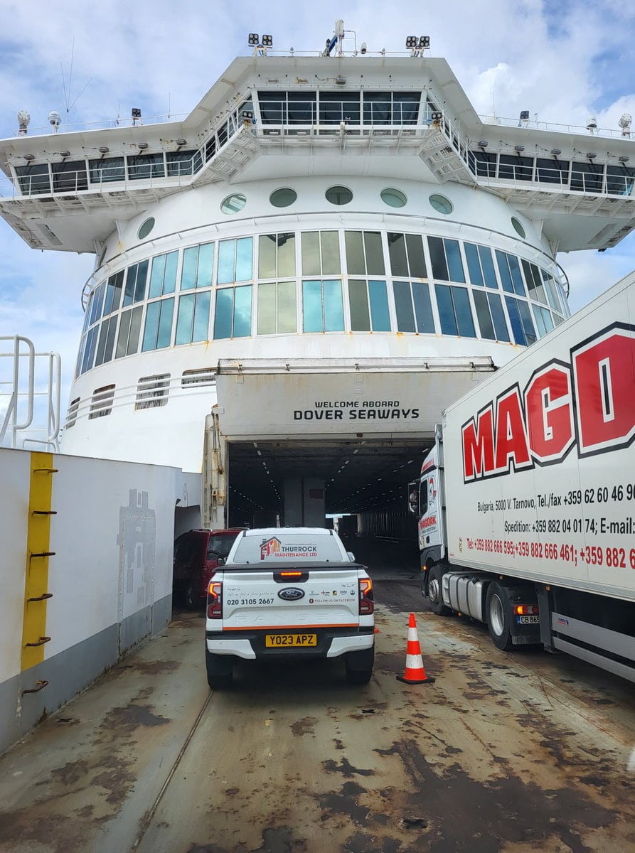 Einfahrt in die Fähre Dünkirchen nach Dover