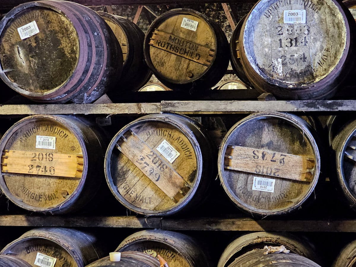 Im Warehouse von Bruichladdich