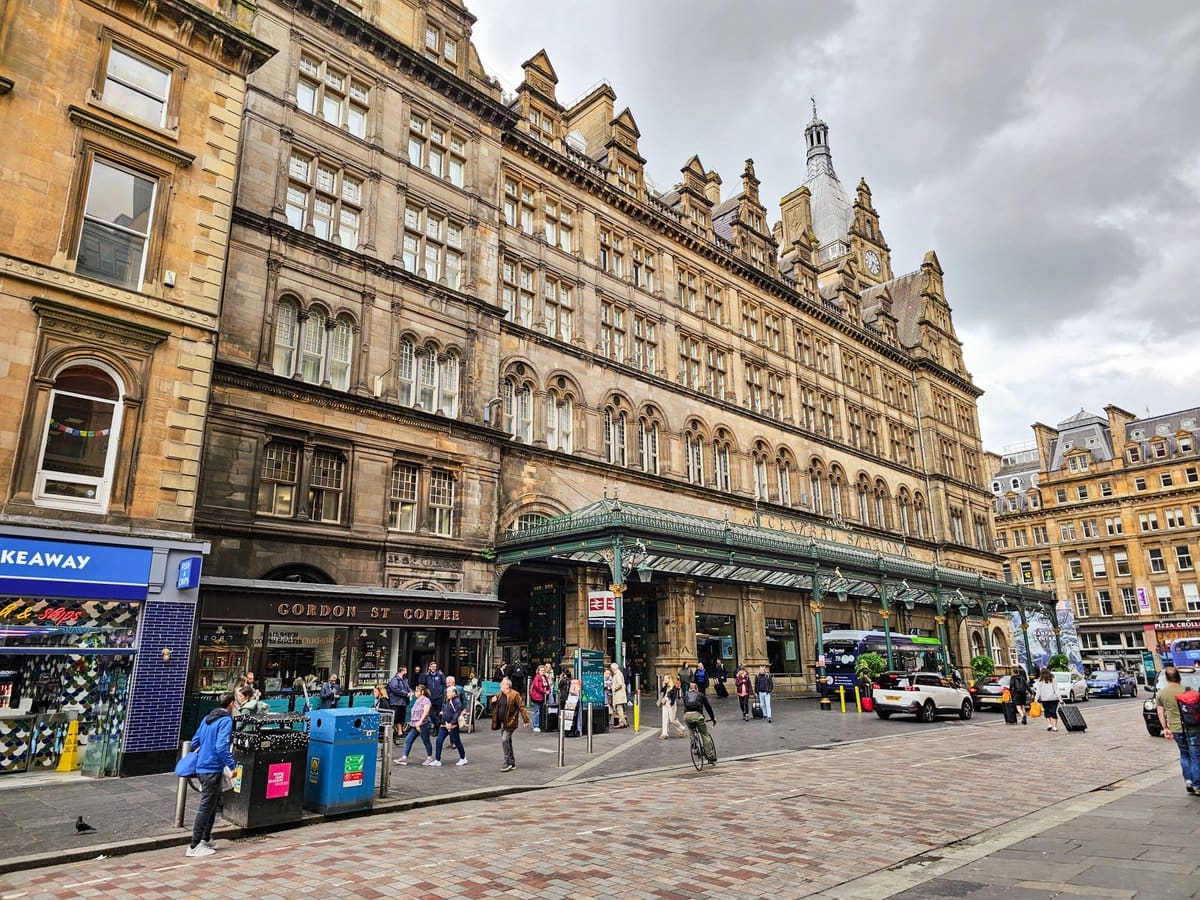Glasgow Central Station mit Grand Central Hotel