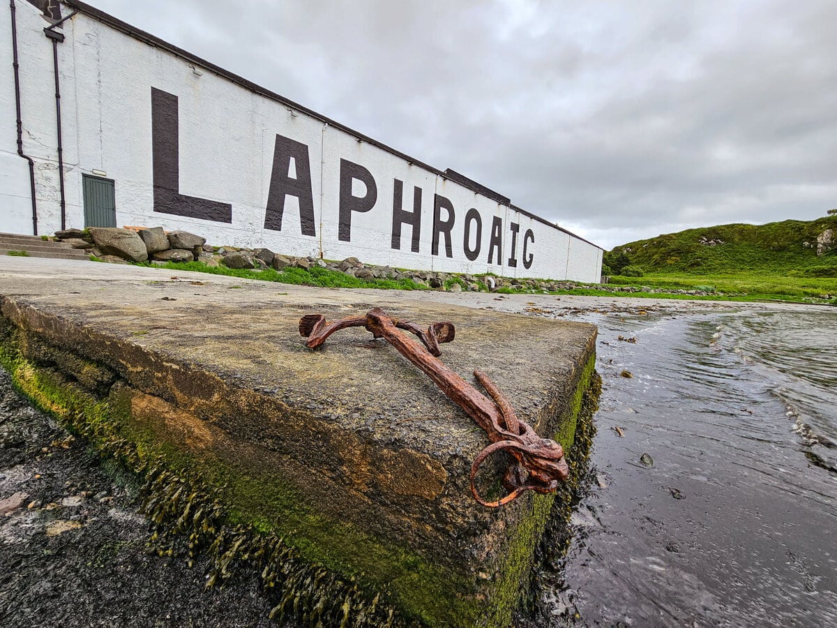 Laphroig Distillery auf der Insel Islay nahe Port Ellen