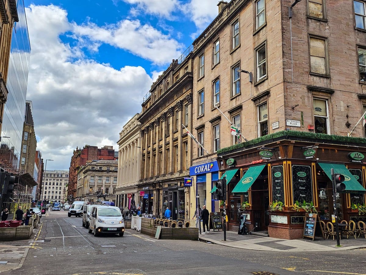 St. Vincent Place in Glasgow mit historischen Gebäuden