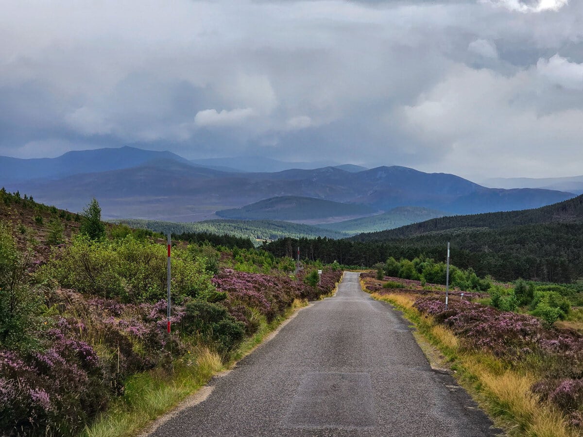 Anreise und Anfahrt zu Schloss Balmoral durch den Cairngorms National Park