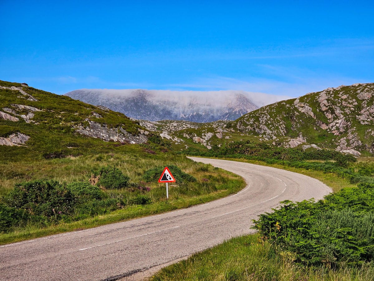 Wettergrenze im Assynt Gebirge in Schottland an der Westküste und Grenze zur Nordküste