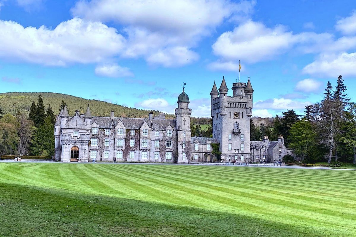 Schloss Balmoral in den Cairngorms von Schottland