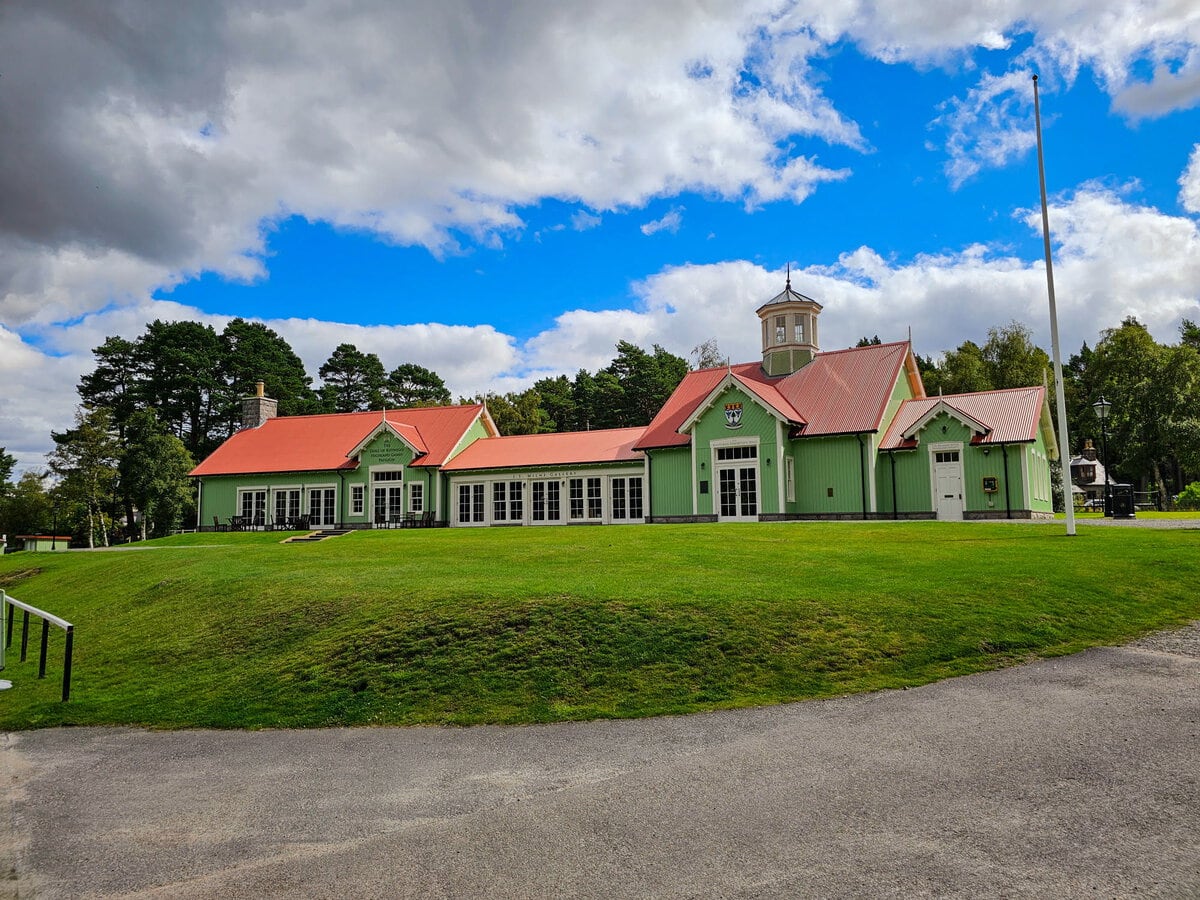 Besucherzentrum der Breamar highland Games