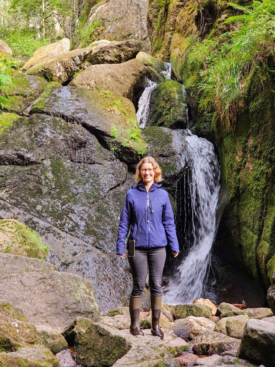 Wasserfall und Wanderung zum Burn o'Vat in den Cairngorms