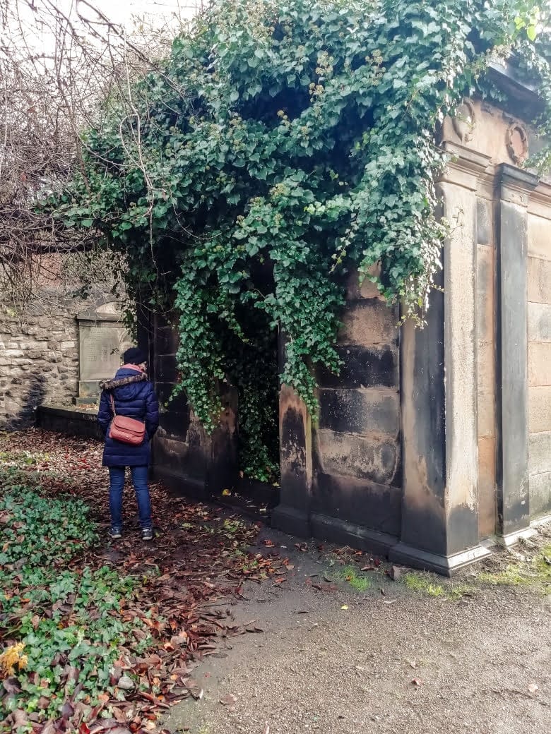 Canongate Kirkyard: Vermutung: Inspiration für die Friedhof-Szene im vierten Teil von Harry Potter