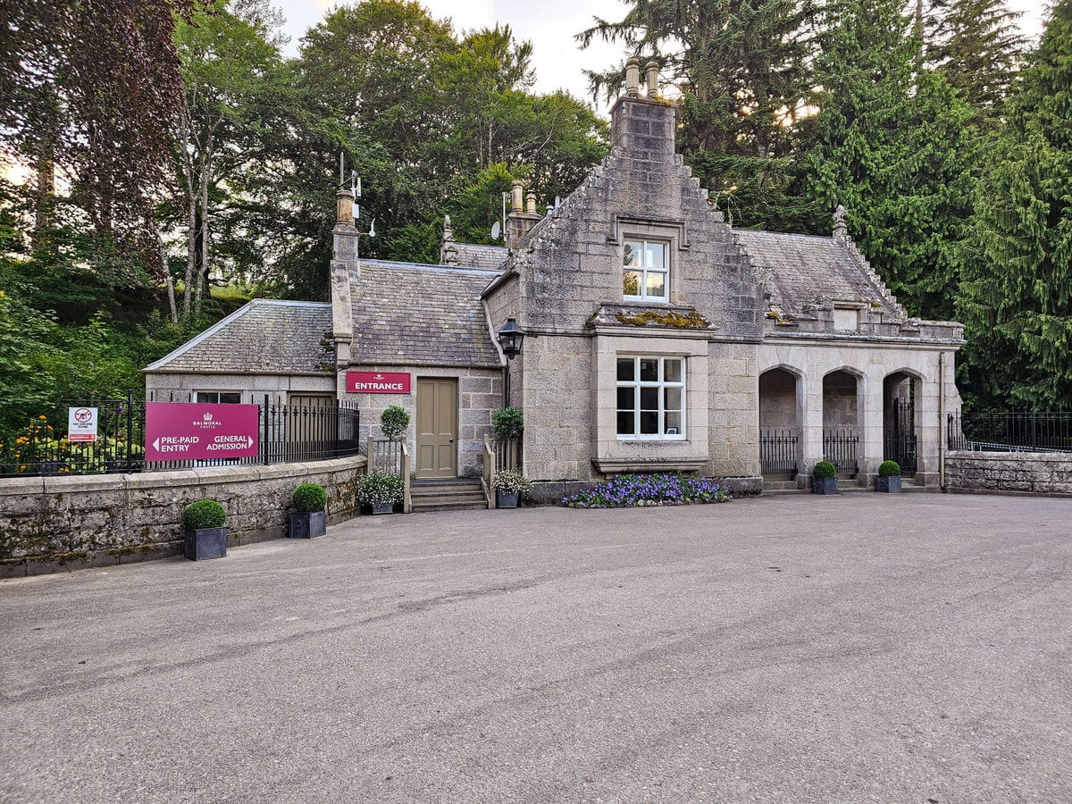 Eingang zum Schloss Balmoral