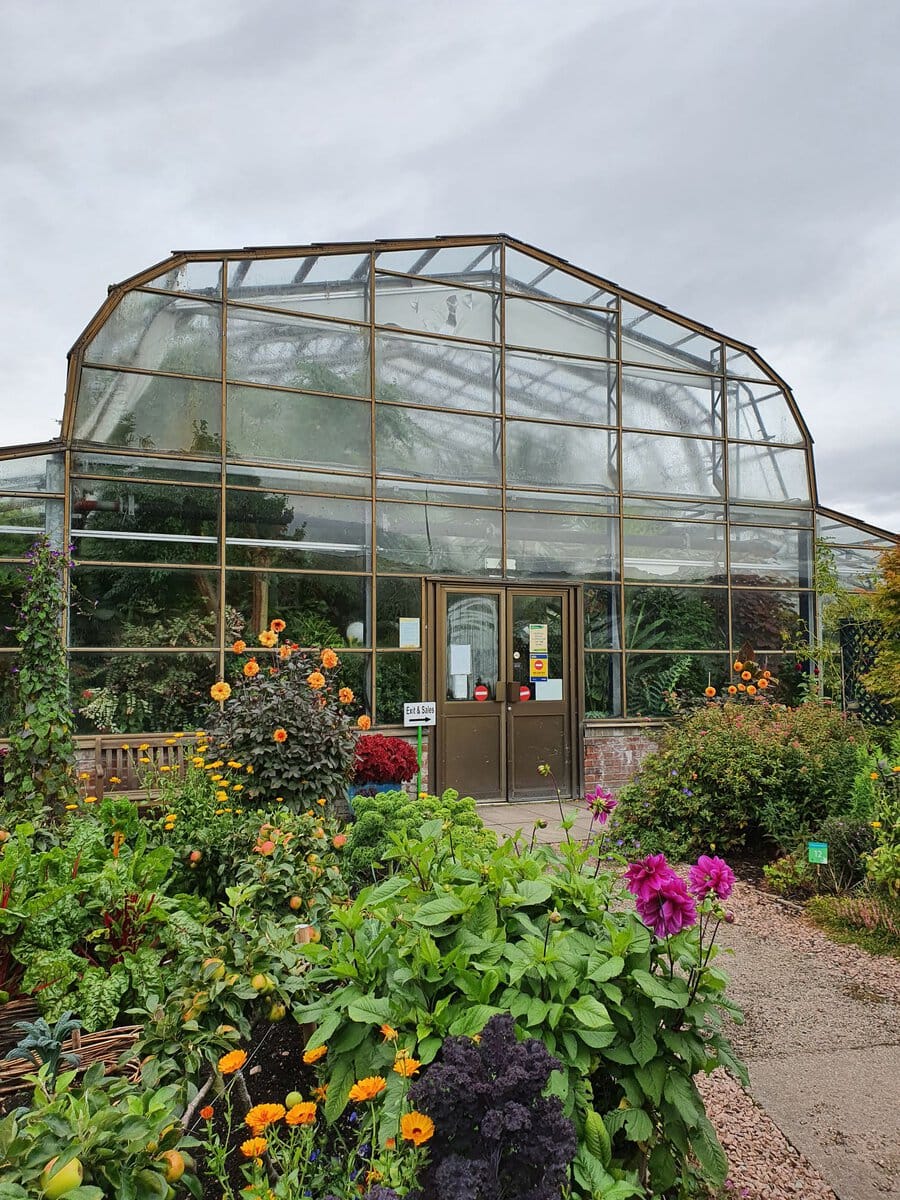 Gewächshäuser des Botanischen Garten von Inverness