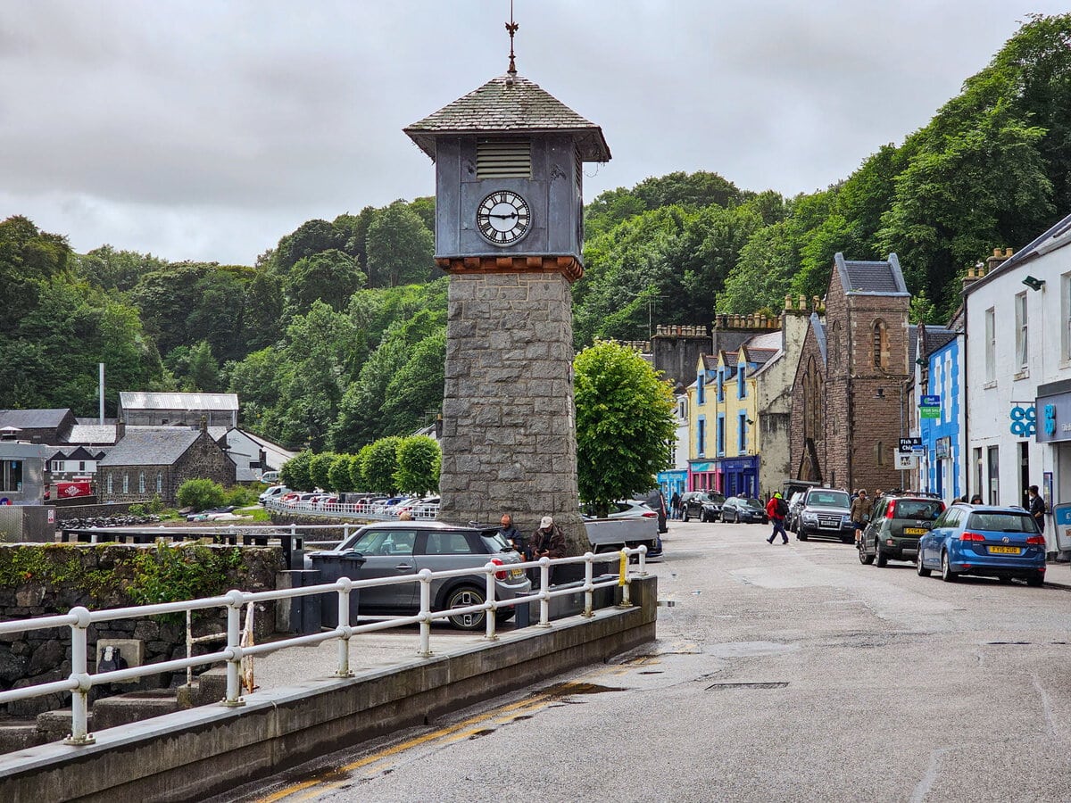 Hafenzeile von Tobermory auf der Insel Mull