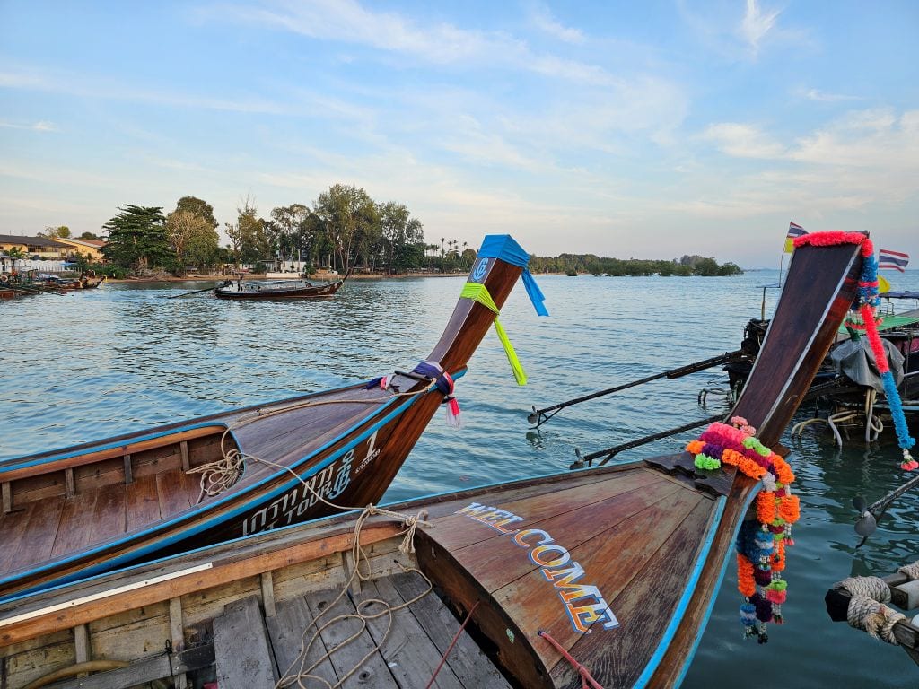 Thailand: Mit dem Boot zum Schnorcheln fahren von Koh Lanta aus