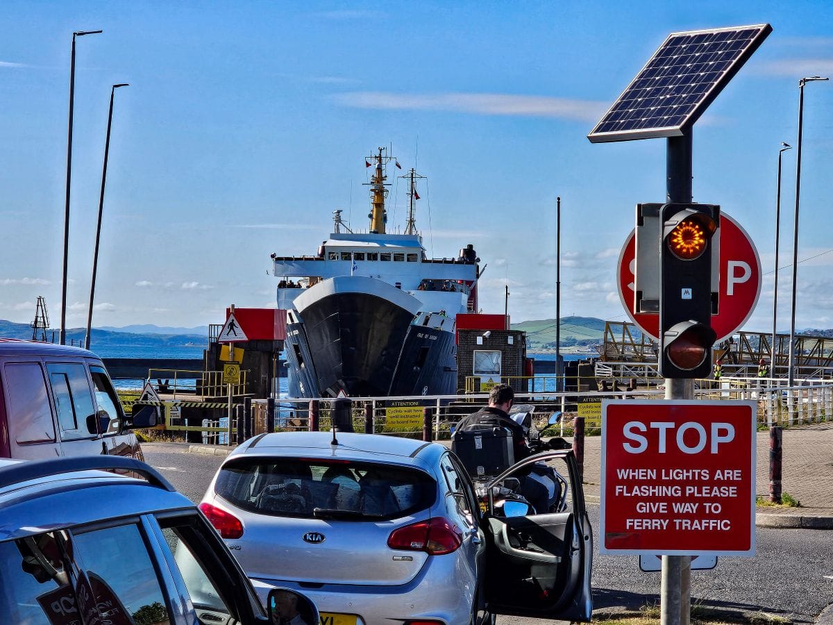 Fähre auf die Insel arran in schottland