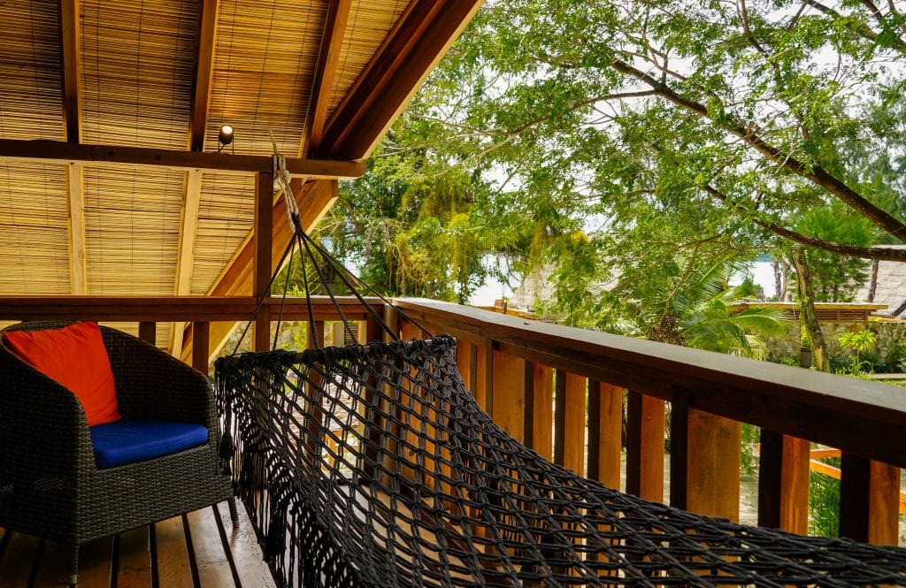 Ausblick vom Balkon der Gartenvilla im Saronde Island Resort