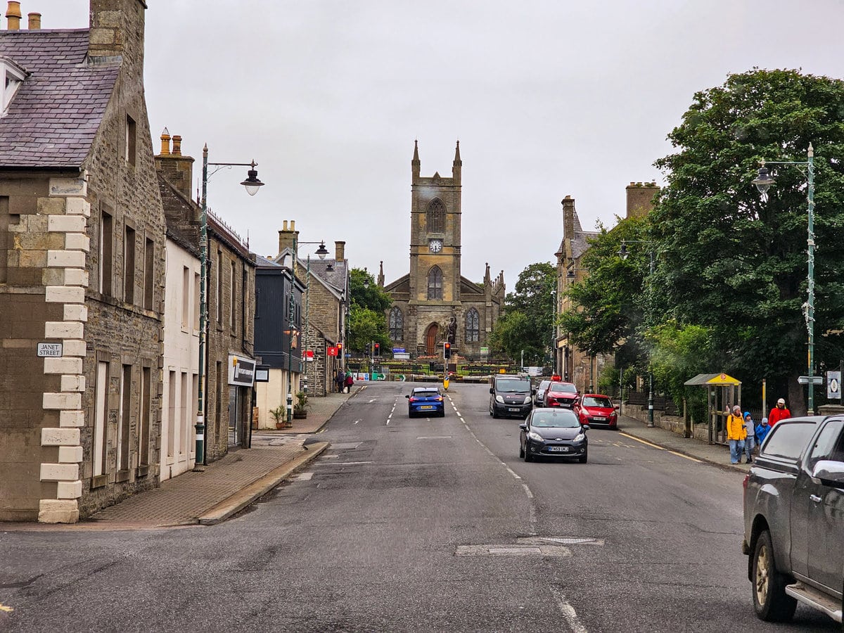 Hauptstraße in Thurso, Schottland