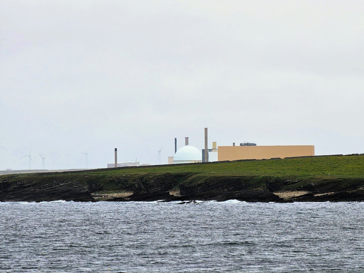 Kernkraftwerk / Atomkraftwerk an der Nordküste von Schottland in Dounreay